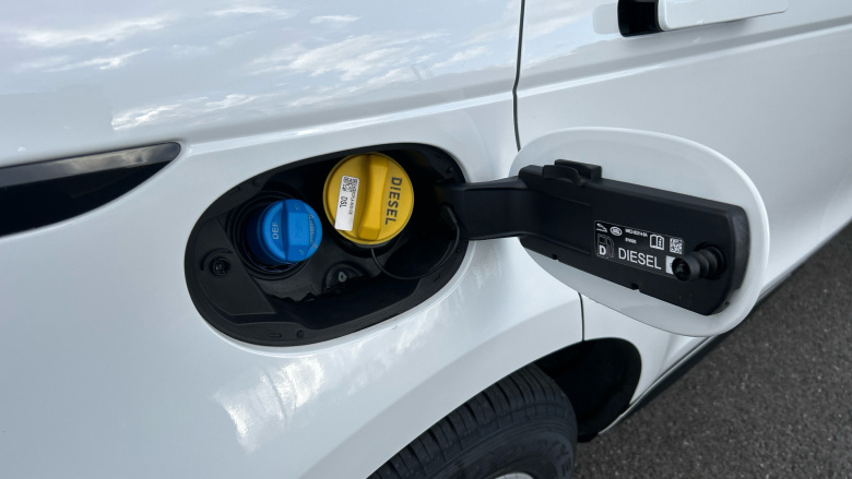 Land Rover Range Rover Evoque 2.0 D200 R-Dynamic S 5dr Auto Diesel Hatchback